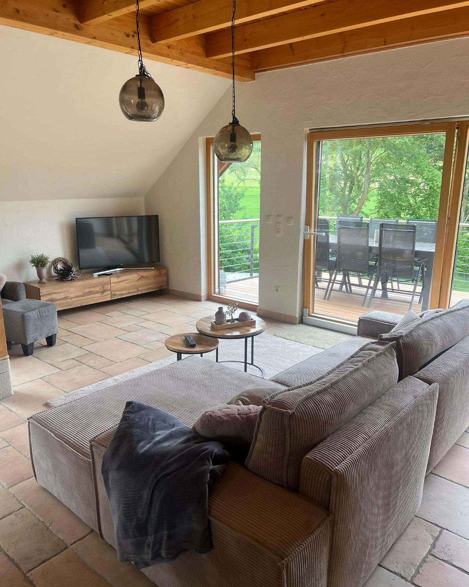 Apartment Chez Ellie- Naehe Nuerburgring, Rhein, Ahr, Eifel